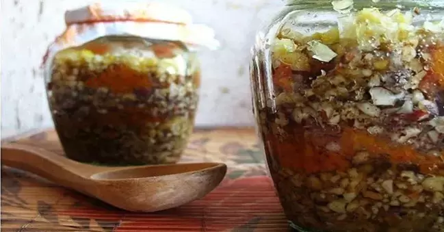 mješavina orašastih plodova sa medom za potenciju